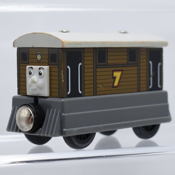 Toby 2003 - Thomas & Friends Wooden Railway Engine Train Magnetic Vintage Toy - Picture 1 of 7